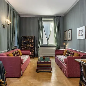 Appartamento Brera Vicolo Fiori, Milano